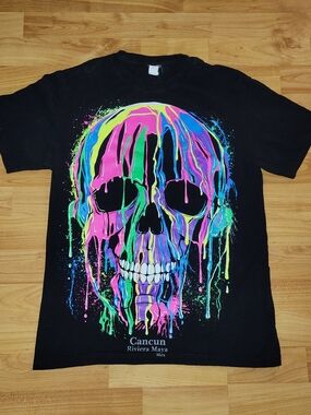 Cancun Riviera Maya Resort Neon Dripping Skull Graphic Tourist T-shirt, Small